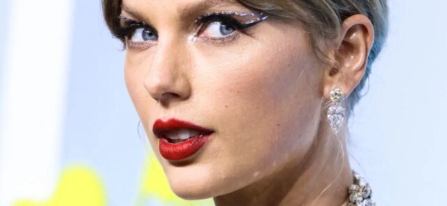 Taylor-Swift-lips-1300.jpg