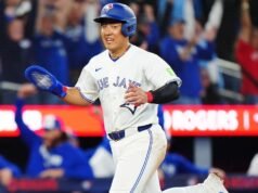 岡本很快就融入了藍鳥隊:“整體氛圍很棒”