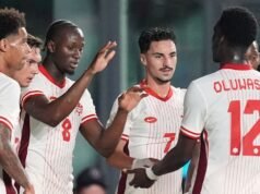 加拿大隊追蹤者:史蒂芬·尤斯塔奎奧進入現場