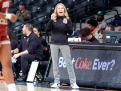 波士頓學院 HC Joanna Barnaby-McNamee 在某些方面標誌著學校的新方向