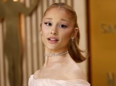 阿麗亞娜格蘭德自然捲髮:照片