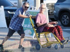 安迪迪克 (Andy Dick) 在播客上透露,他在 12 月服藥過量後已臨床死亡