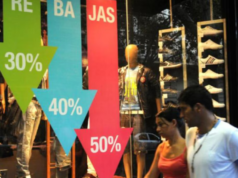 一位中小企業主透露了解釋銷售額下降的兩個論點:“我不得不關閉兩家店”