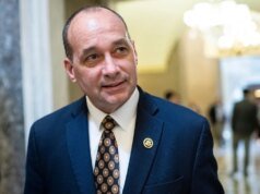 前參議員鮑勃·古德抨擊唐納德·特朗普總統的支持歷史。