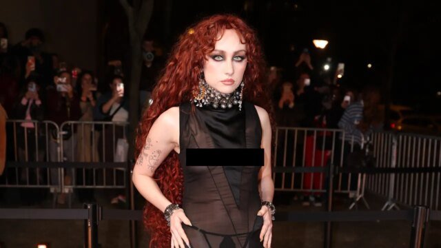 chappell-roan-paris-fashion-week-2.jpg