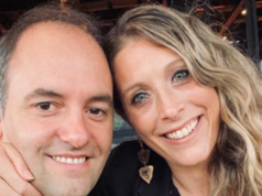 阿多尼表示,他不會再帶妻子進行正式旅行,並指責「有害生物」的攻擊