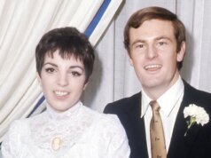 麗莎·明內利 (Liza Minnelli) 透露,她在回憶錄中發現前夫與丈夫躺在床上