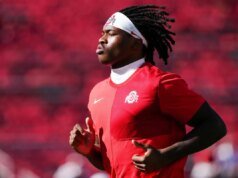 俄勒岡州立大學官方宣布後,耶利米史密斯和其他三名七葉樹隊被任命為隊長候選人