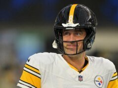 NFL Insider 將身價 1 億美元的老將列為鋼人隊的 B 計劃,以應對亞倫羅傑斯日益增長的不確定性