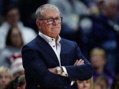 隨著錦標賽辯論的升溫,Geno Arriemma 對 SEC 教練進行了微妙的挖苦