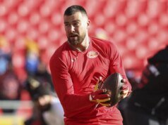 有傳言稱特拉維斯凱爾斯將離開帕特里克馬霍姆斯公司,酋長隊對他的未來表示關注。