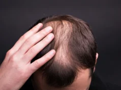 教科書錯了:科學家揭示了人類頭髮令人驚訝的生長方式