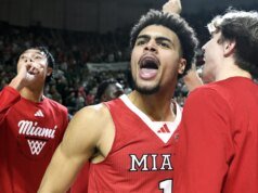 邁阿密紅鷹隊通過加時賽擊敗俄亥俄州,以 31-0 結束賽季。