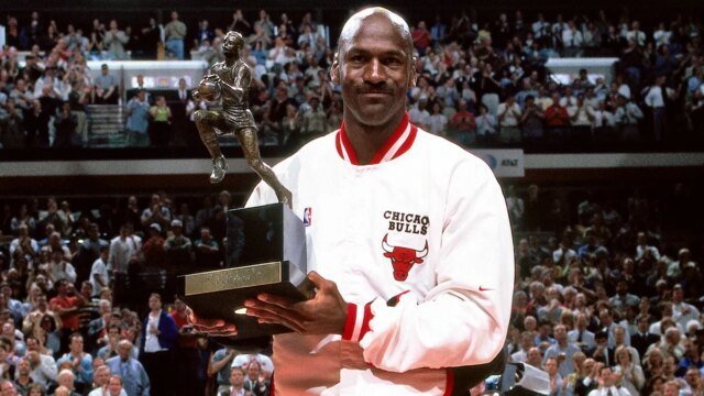 michael-jordan-mvp-1998.jpeg