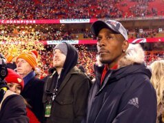 老帕特·馬霍姆斯 (Pat Mahomes Sr) 因涉嫌違規而避免緩刑被撤銷