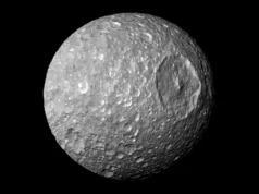 冰凍衛星上隱藏的海洋可能在地表下沸騰