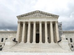 最高法院警告學校:撫養美國孩子的是父母,而不是政府官員。