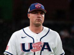 離開美國隊後,塔里克·斯庫巴爾面臨本尼迪克特·阿諾德的比較