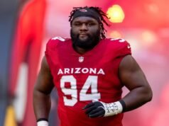 閃電隊簽下前紅雀隊防守鋒線球員達爾文湯姆林森