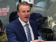 國王之火隊教練吉姆希勒是球隊持續陷入困境的人之一