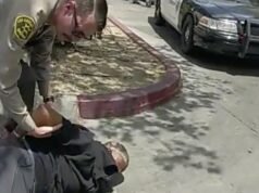 副手被判過度使用武力後收取工資