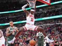 公鹿隊以潰敗終結11連敗