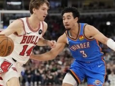 重建大師,衛冕冠軍雷霆擊敗公牛