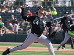 肖恩史密斯 (Shane Smith) 成為白襪隊開幕日先發後的第一次比賽中搖搖欲墜