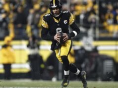 亞倫·羅傑斯 (Aaron Rodgers) 稱阿克里薩體育場是一個「超越球場表面」比賽的好地方。