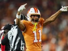 陶德鮑爾斯:快樂的賈倫麥克米倫回來了,前面有精彩的足球