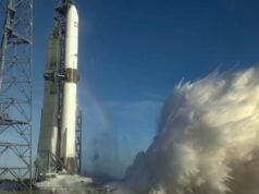 藍色起源在第三次發射前發射了大型新格倫火箭(照片)