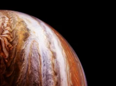 當詹姆斯韋伯太空望遠鏡在一顆巨大的外星行星上發現冰雲時,科學家們感到震驚