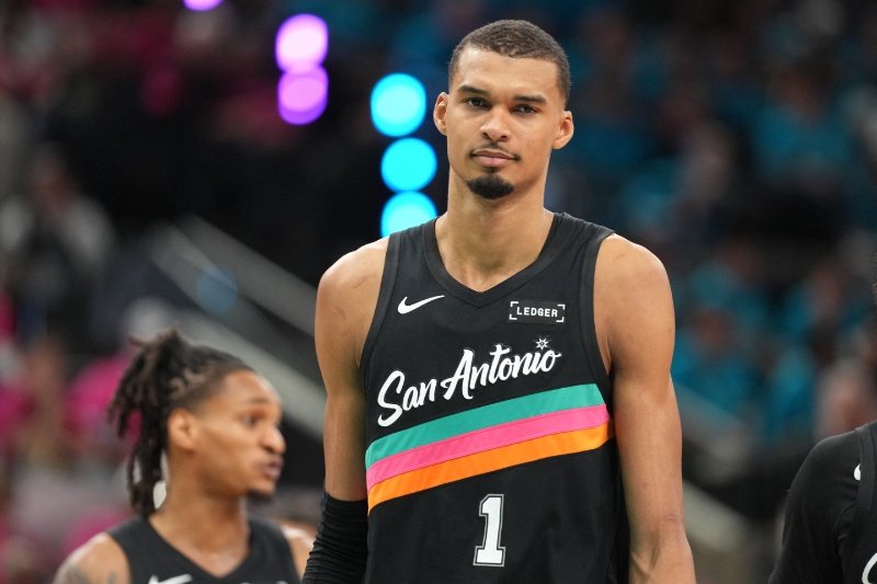溫班亞馬 (Victor Wimbanyama) 被一致評為 NBA 年度最佳防守球員