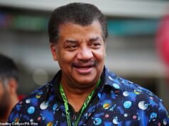 頂尖科學家承認宇宙「充滿生命」…並揭示了川普 UFO 揭秘中第一次接觸的樣子