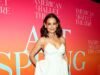 47 歲的凱蒂·赫爾姆斯 (Katie Holmes) 與母親一起在紐約參加芭蕾舞晚會,她看起來完美無缺,但她很少見到母親……周圍有整容手術的傳言