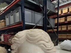西班牙著名海灘出土2000年前羅馬大理石維納斯頭像,遊客驚呆了