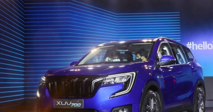 14mahindra-xuv4.jpg