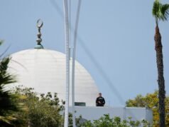 加州警方對聖地牙哥清真寺「仍在活躍但受控制」的槍擊事件做出回應