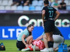 伯傑被擔架抬下,哥譚隊被淘汰出冠軍盃