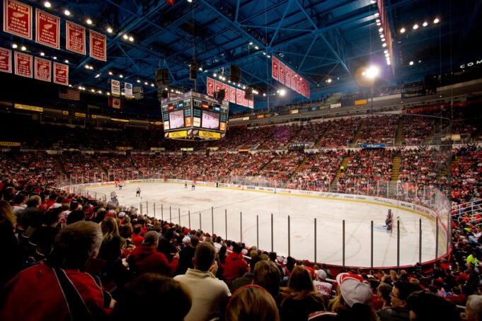 1780205314_Detroit-Red-Wings.jpg