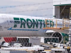 丹佛機場安檢人員沒有發現被飛機殺死的入侵者