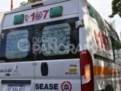 一名年輕摩托車騎士在國道上發生暴力事故後受傷