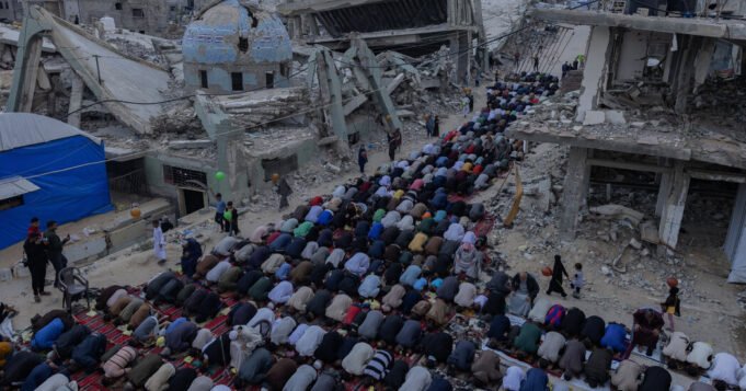 29int-mideast-eid-wghz-facebookJumbo.jpg
