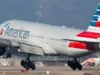 美國航空波音 777 飛行員僅用了 11 個小時的燃油就著陸