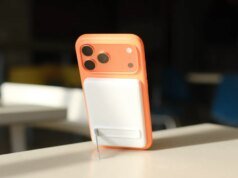 動手體驗:貝爾金全新 5K MagSafe 電池組採用纖薄設計,並配有支架