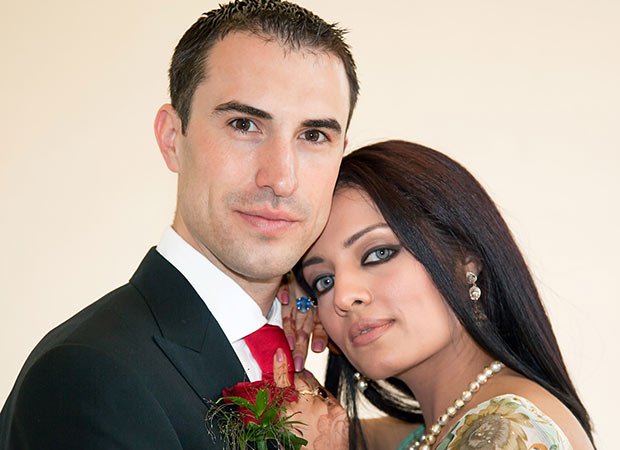 塞琳娜·賈特利 (Celina Jaitley) 在正在進行的法庭訴訟中收到丈夫彼​​得·哈格 (Peter Haag) 和岳父的法律通知：寶萊塢新聞