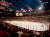 迪倫·拉金 (Dylan Larkin) 在《曲棍球新聞》評選的 100 名 NHL 球員中排名第 56 位