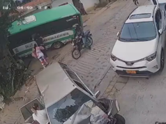 El Santuario發生令人印象深刻的事故:一輛沒有煞車的巴士引發多起事故,造成超過15人受傷 – Publimetro Columbia