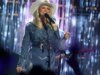 米蘭達·蘭伯特 (Miranda Lambert) 和布倫丹·麥克勞林 (Brendan McLoughlin) 出席 2026 年 ACM 頒獎典禮