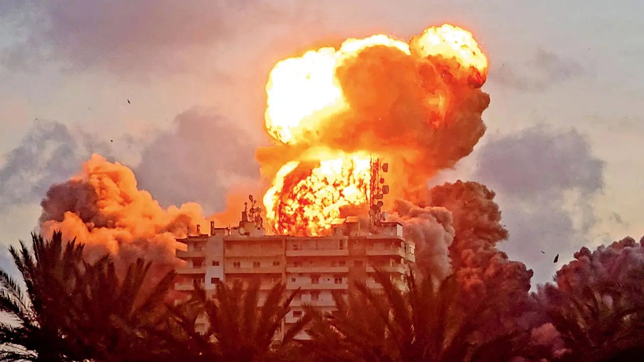 在軍事緊張局勢下，以色列對黎巴嫩南部發動空襲，造成至少 14 人死亡